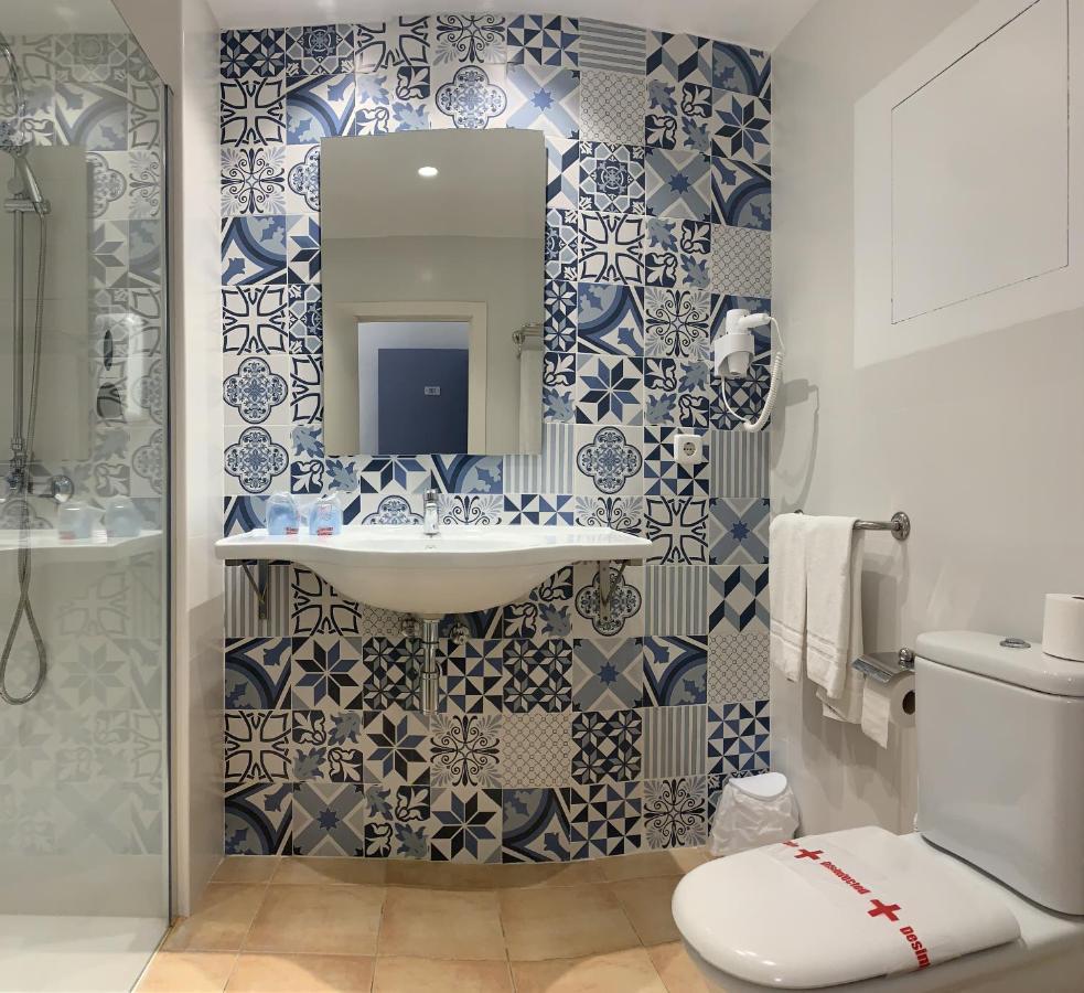 Hostal Hpc Porto Colom Ngoại thất bức ảnh