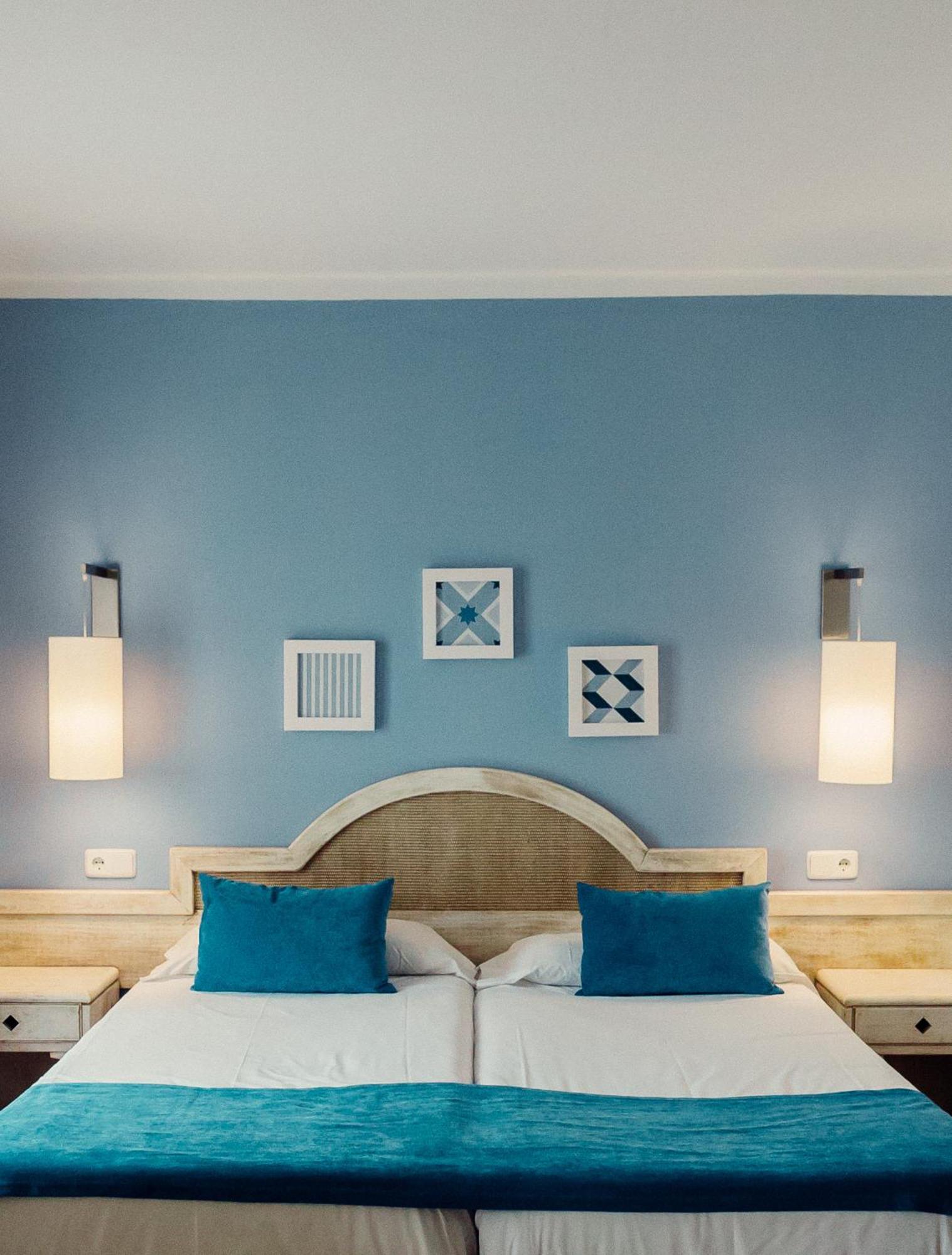Hostal Hpc Porto Colom Ngoại thất bức ảnh